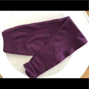 Lululemon full length purple textured tight